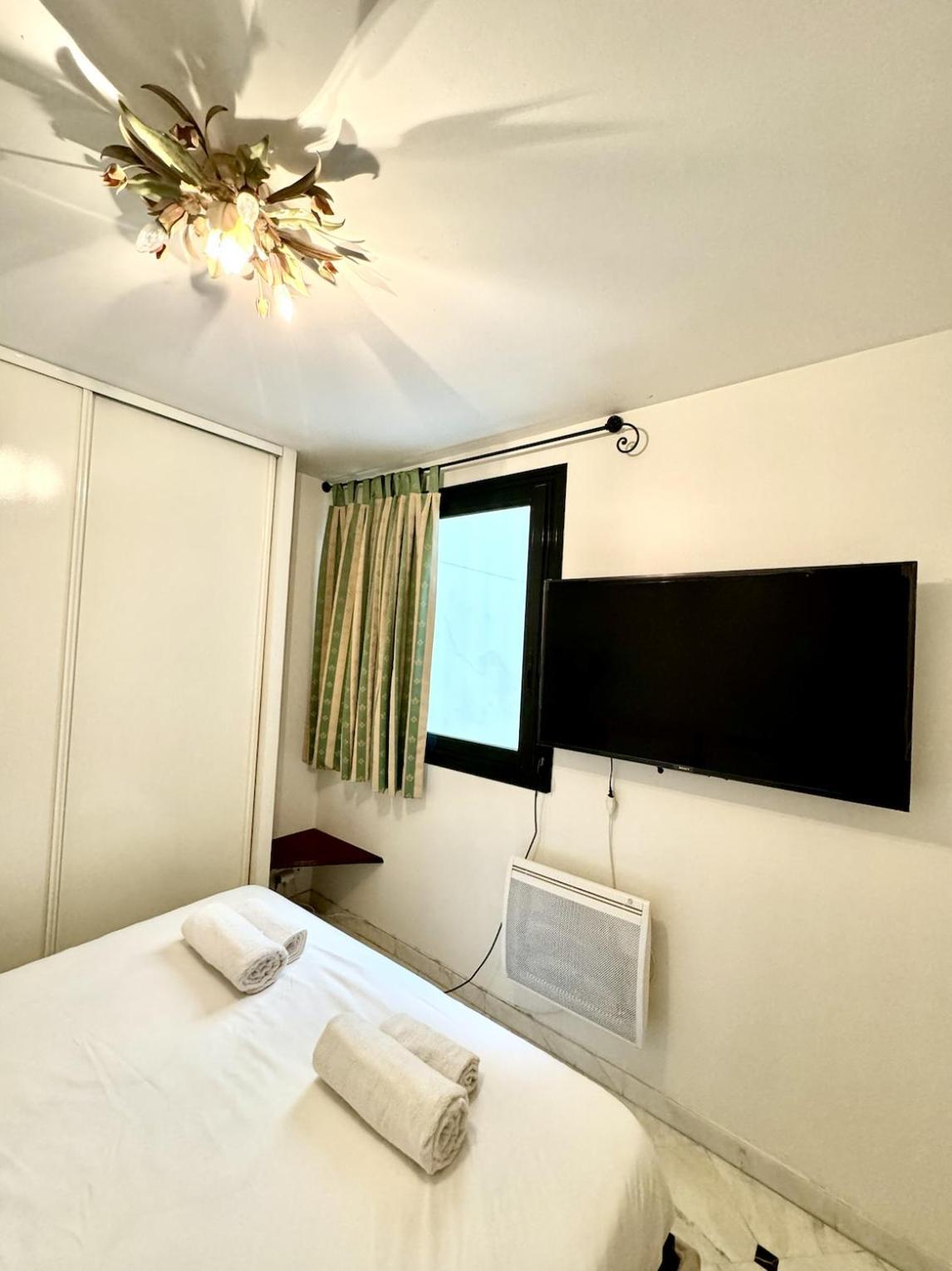 Grand Et Central, 8E Pres Elysee 巴黎 外观 照片